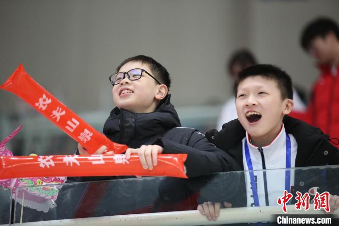 2024年全国春季游泳锦标赛赛程过半，山东青岛崂