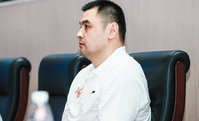 刘玉栋坦言退役后未执教性格原因 朱芳雨调侃酒