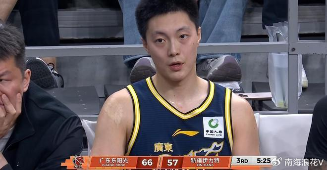 广东男篮逆转新疆实现复仇 杜锋调整阵容崔永熙