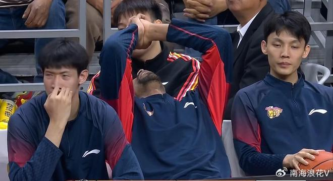 广东男篮逆转新疆实现复仇 杜锋调整阵容崔永熙