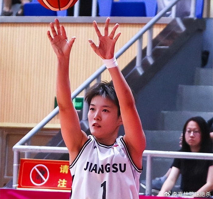 孙宇三分火力助江苏女篮逆转四川女篮