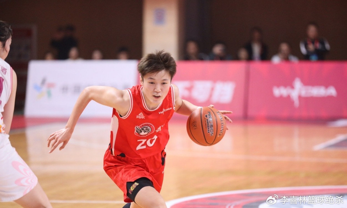 孙宇三分火力助江苏女篮逆转四川女篮