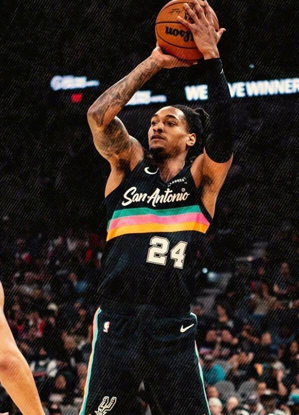 文班亚马复出砍40+13 马刺力克独行侠取3连胜