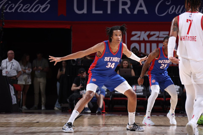 活塞裁掉次轮新秀转正双向老将 建队思路显成效